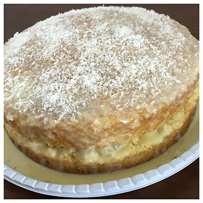 <span class='boloNomeGeral boloNome3'>Bolo de Abacaxi<br/><span style='font-size:12px;'>(c/ recheio de creme<br/>e peda�os de frutas)<span></span>